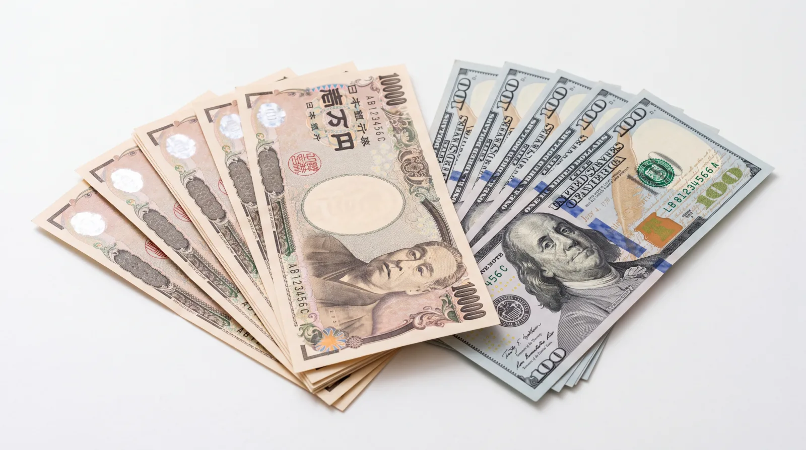 Primero, ¿Qué Significa Realmente "$1 = ¥153"?