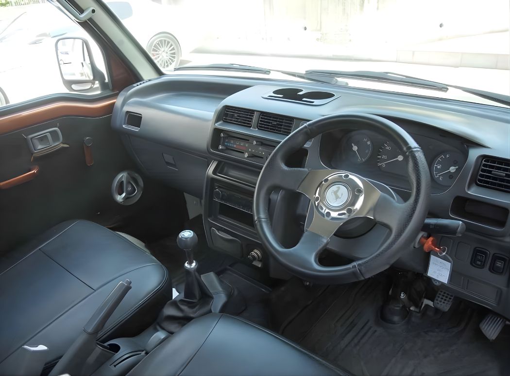 Daihatsu Hijet Truck 4WD Custom thumbnail 4