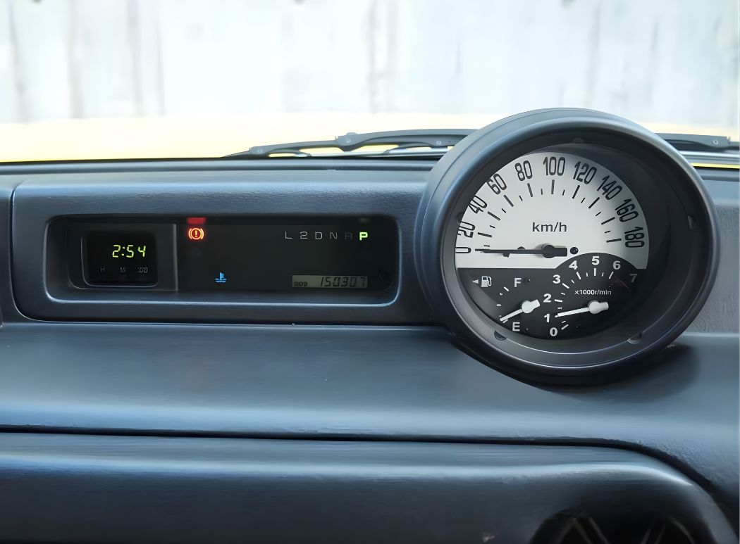 2001 Toyota BB OpenDeck 1.5L Automatic thumbnail 6