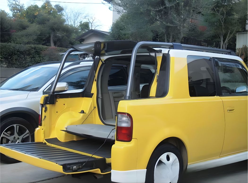 2001 Toyota BB OpenDeck 1.5L Automatic thumbnail 3