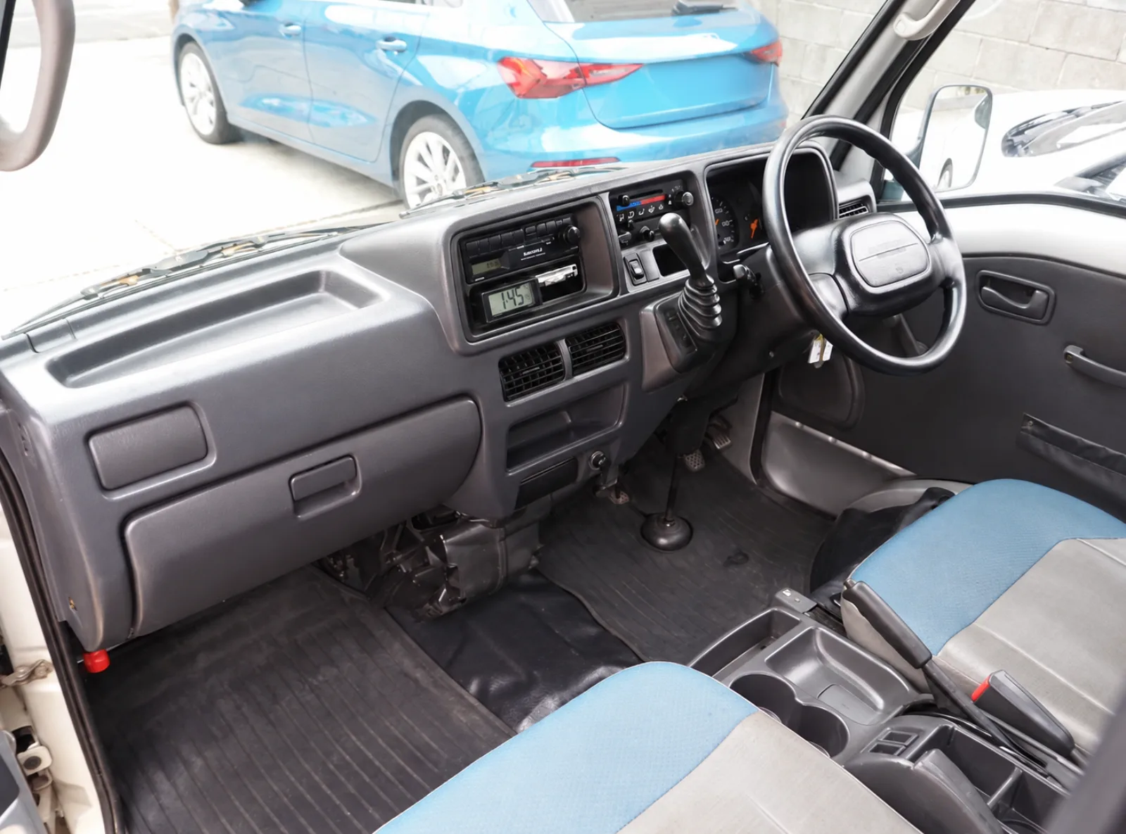 2001 Subaru Sambar Truck TC Supercharged 4WD Automatic thumbnail 5